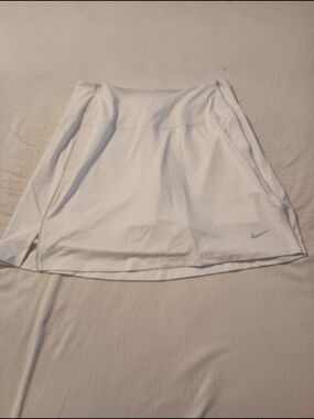 Nike Dri-Fit UV Victory Golf Skirt Women's Size Small In White/White